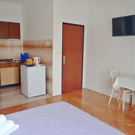 Appartement Kiwi-near Paklenica Np