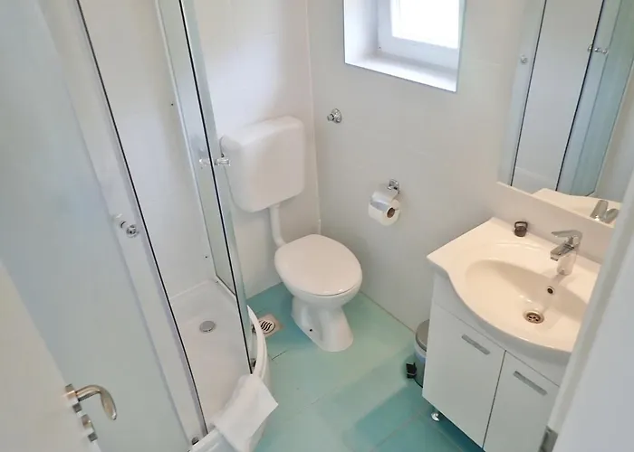 아파트 Kiwi-near Paklenica Np *