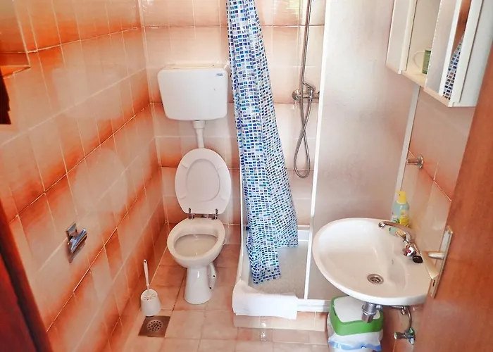 아파트 Kiwi-near Paklenica Np *