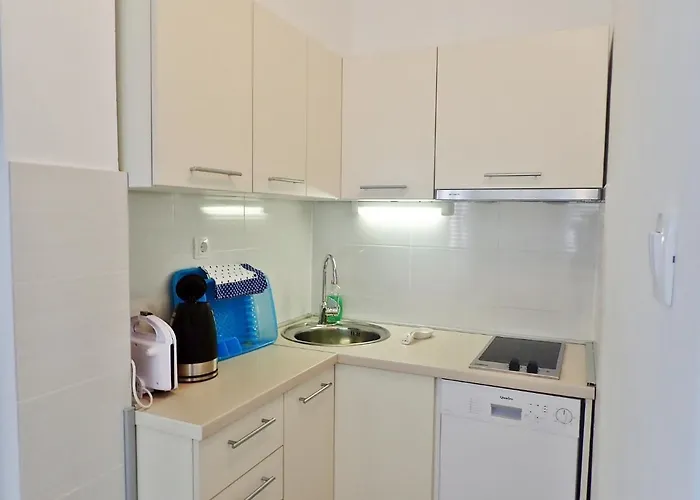 Kiwi-near Paklenica Np Appartamento *